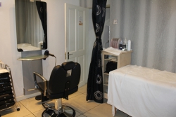 Laiba Boutique & Beauty Salon Image 8