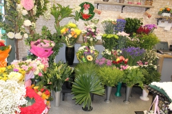 Linda's Flowers Image 2